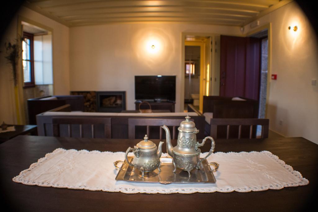 Casas Dos Avos Guest House Vale de Cambra Room photo