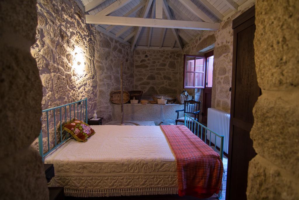 Casas Dos Avos Guest House Vale de Cambra Room photo
